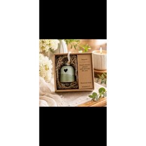 NEW   Demdaco Heart  BEST FRIEND Ceramic Stoneware Mini Bell Winnie The Pooh